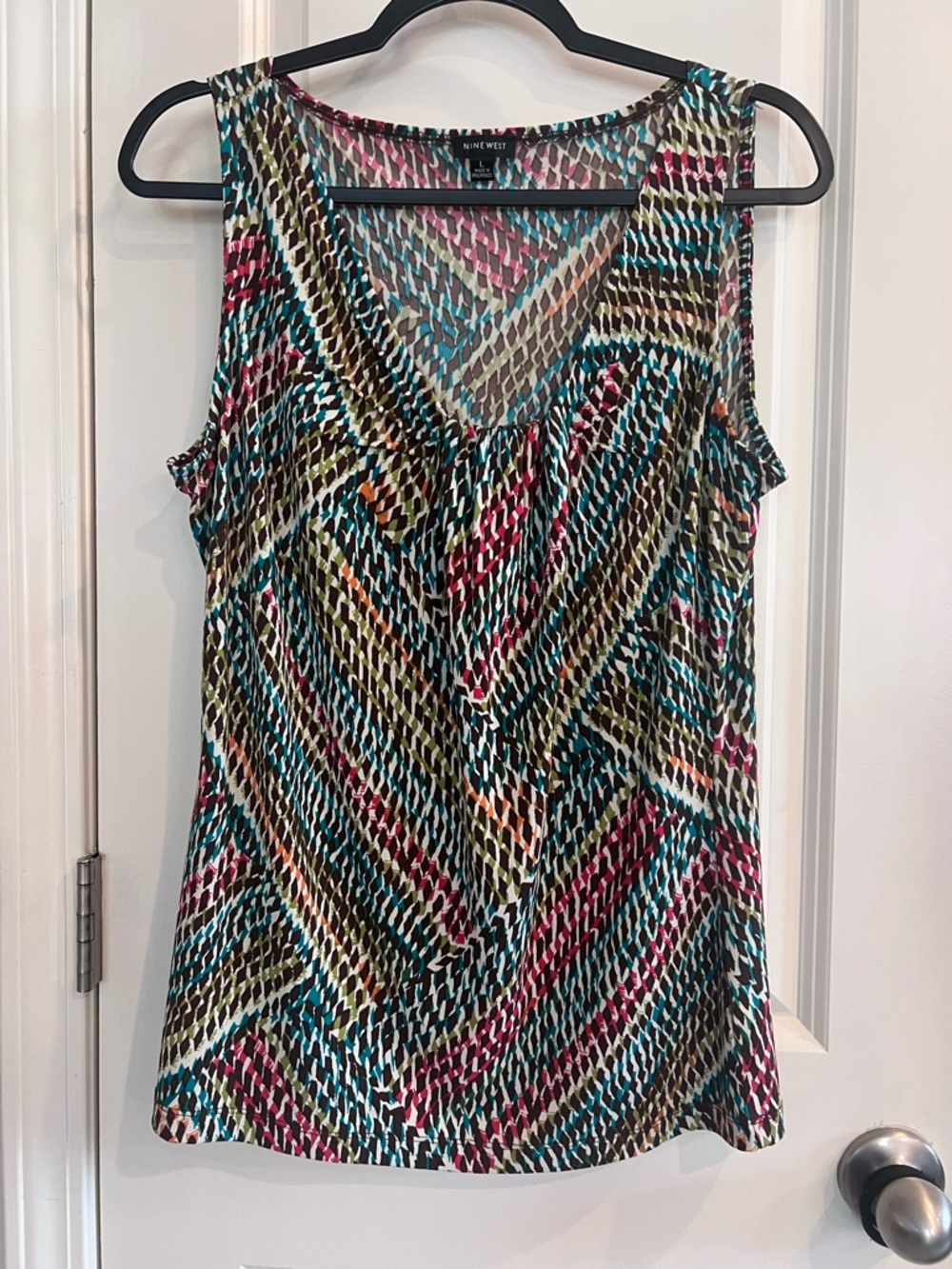 Nine West Multicolor Geometric Sleeveless V-Neck Tank